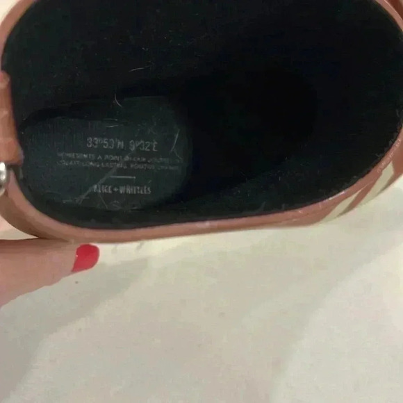 Alice & Whittles Rain Booties Caramel & Cream 9 Chevron Design on Toe Trendy Fun - Picture 11 of 11